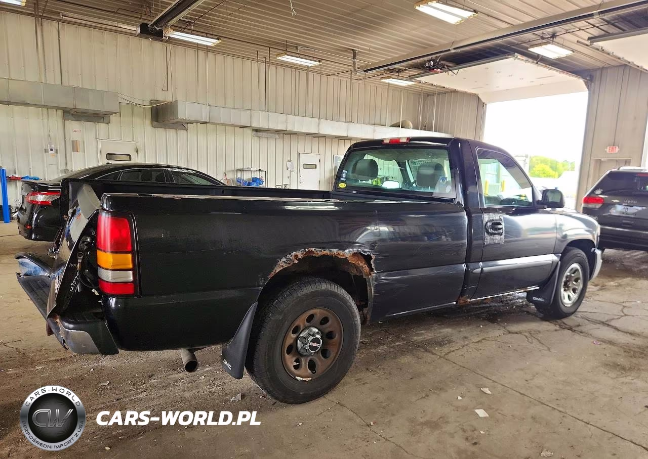 2007 GMC New Sierra C1500 Classic VIN:1GTEC14Z47E186425 - 3