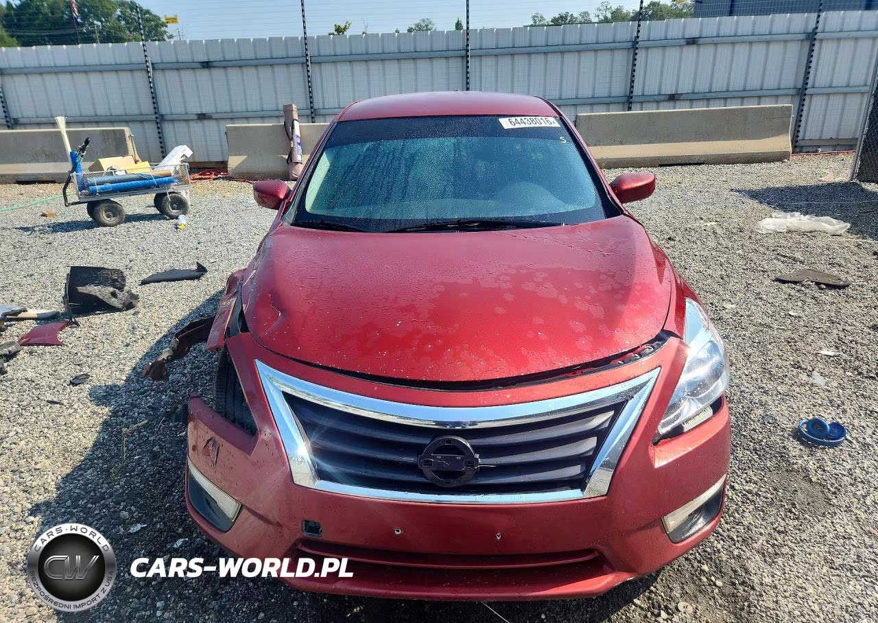 2015 Nissan Altima 2.5 S VIN:1N4AL3AP2FN327879 - 5