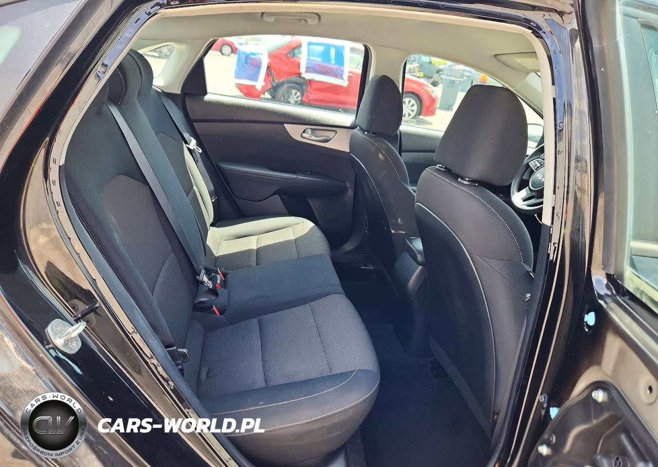 2022 Kia Forte Lxs VIN:3KPF24AD2NE482384 - 10