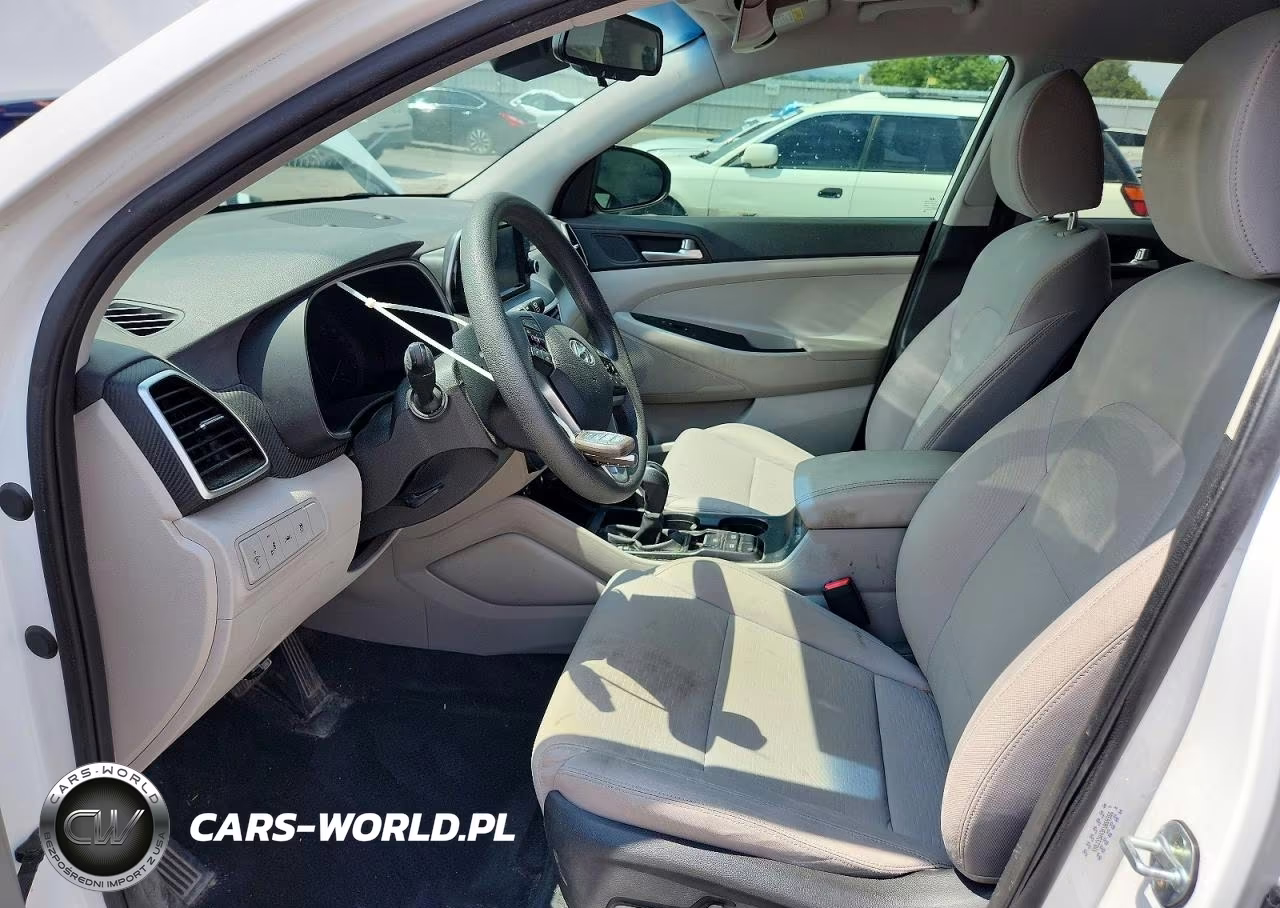 2019 Hyundai Tucson Value VIN:KM8J33A43KU069366 - 7