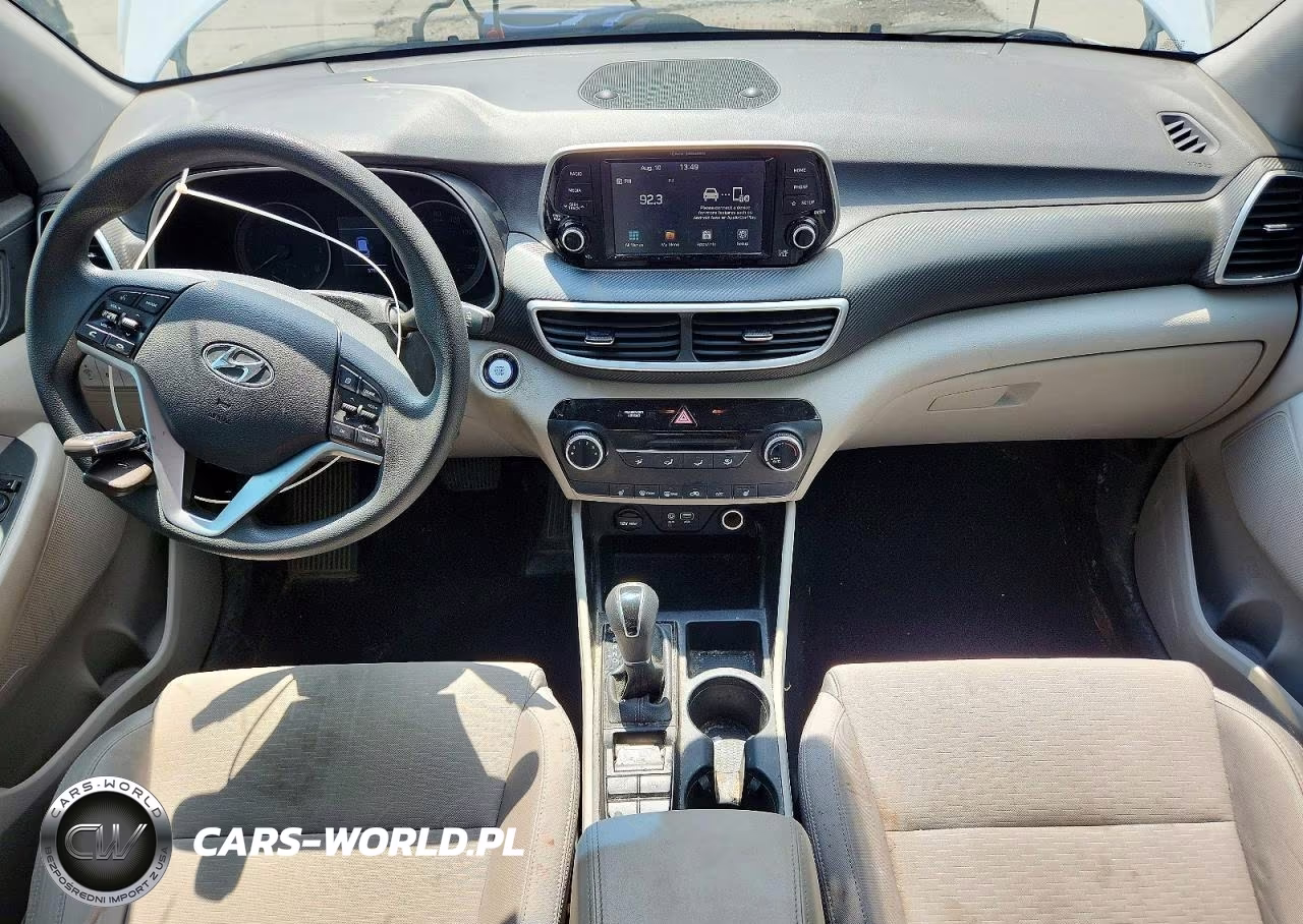 2019 Hyundai Tucson Value VIN:KM8J33A43KU069366 - 8