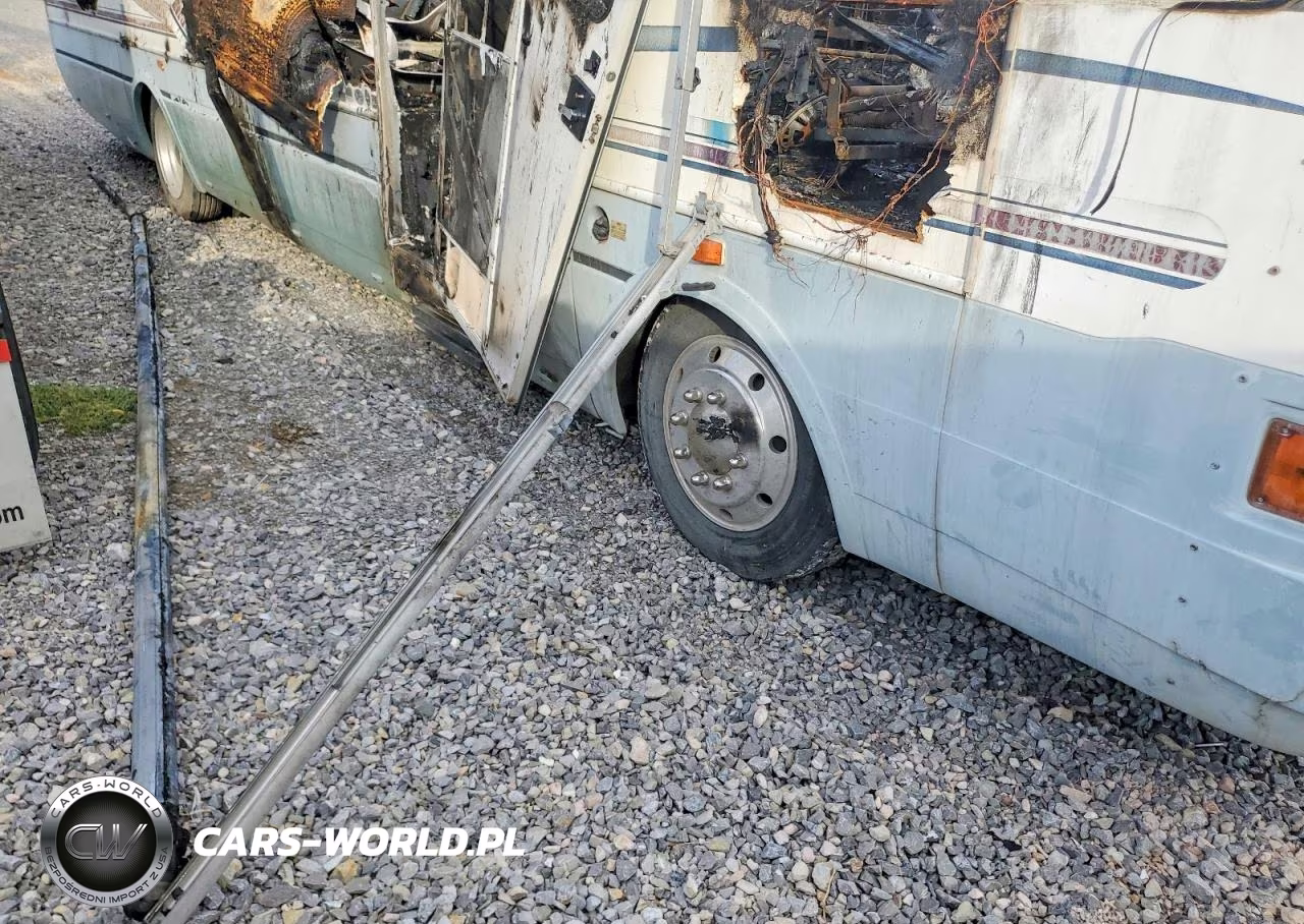 1998 Freightliner Xc Chassis Rv VIN:4UZ6XJCA4WCA52981 - 10