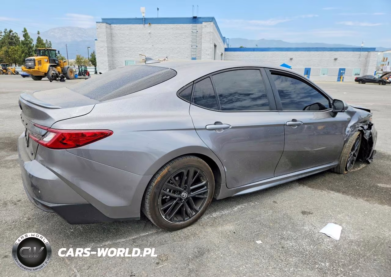 2026 Toyota Camry Se VIN:4T1DAACK0TU658895 - 3