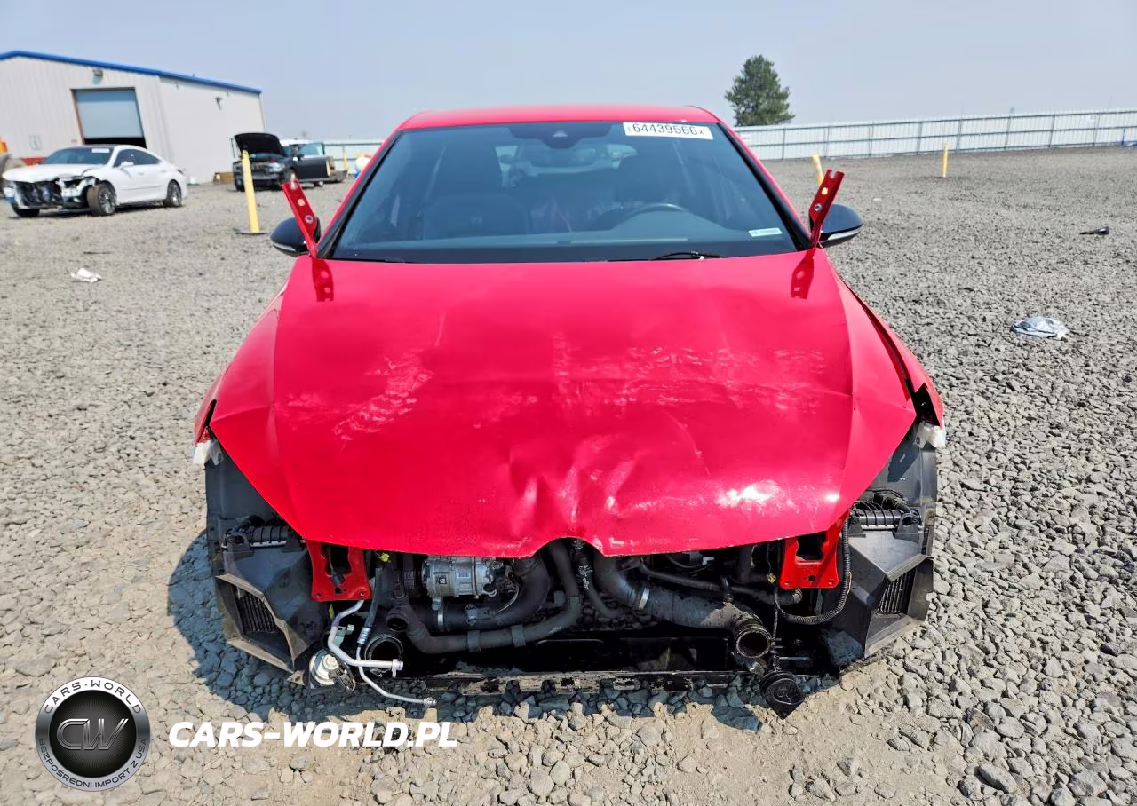 2019 Volkswagen Golf R VIN:WVWVA7AU2KW125370 - 5