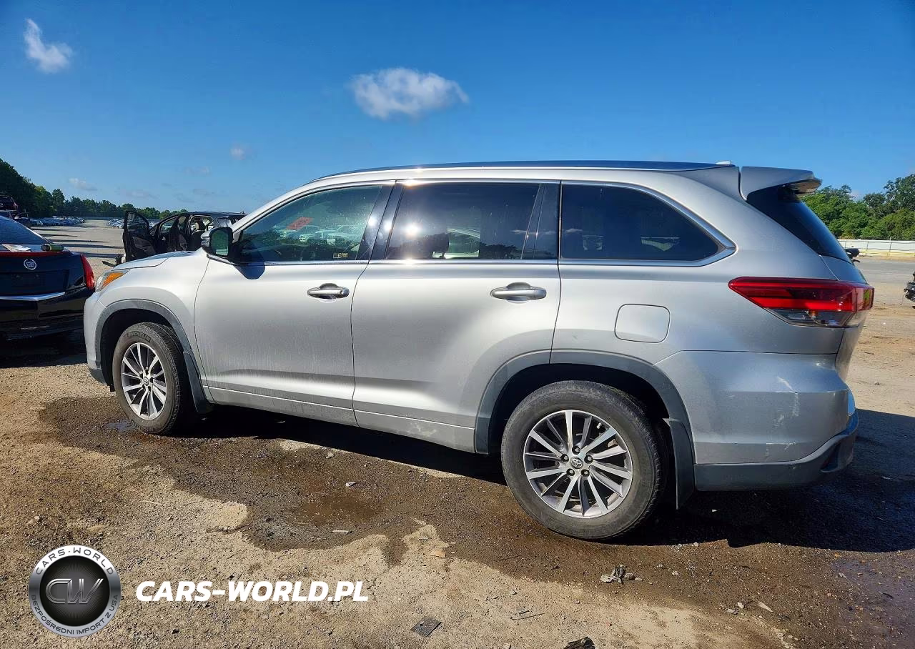 2018 Toyota Highlander Xle VIN:5TDJZRFHXJS493549 - 2