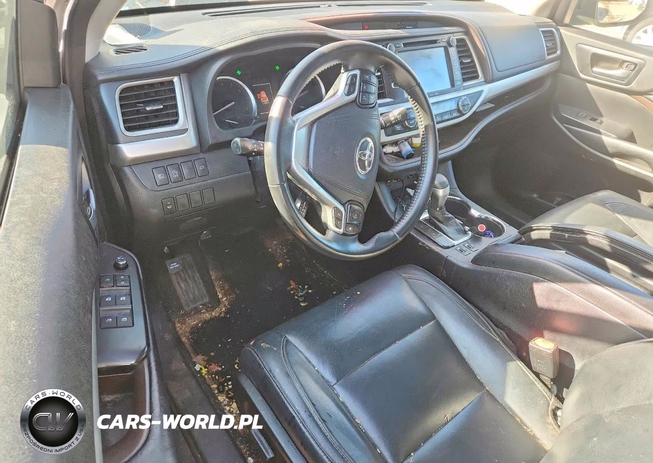 2018 Toyota Highlander Xle VIN:5TDJZRFHXJS493549 - 8