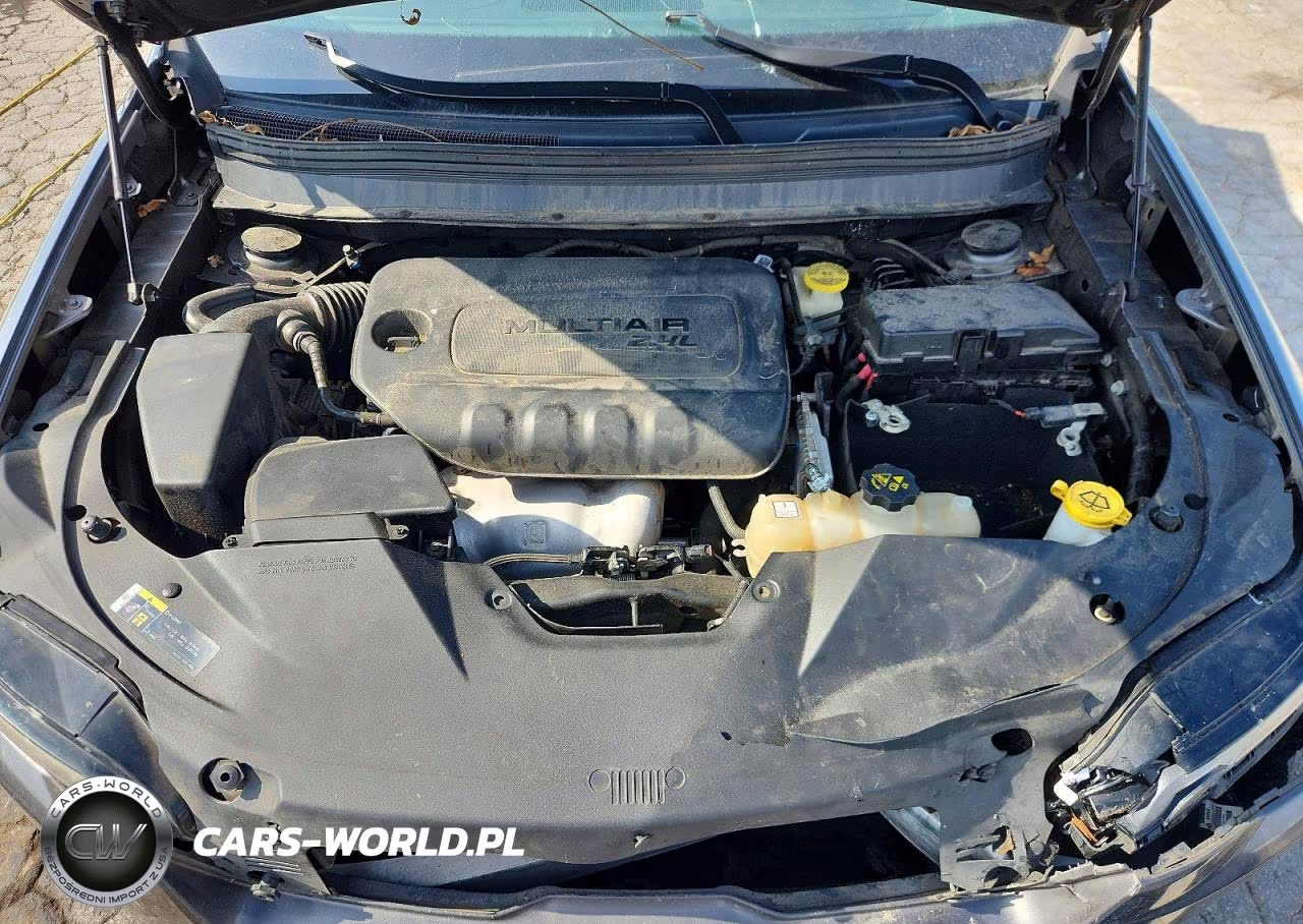 2019 Jeep Cherokee Latitude Plus VIN:1C4PJLLB3KD316630 - 12