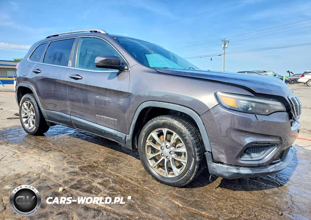 2019 Jeep Cherokee Latitude Plus VIN:1C4PJLLB3KD316630 - 4