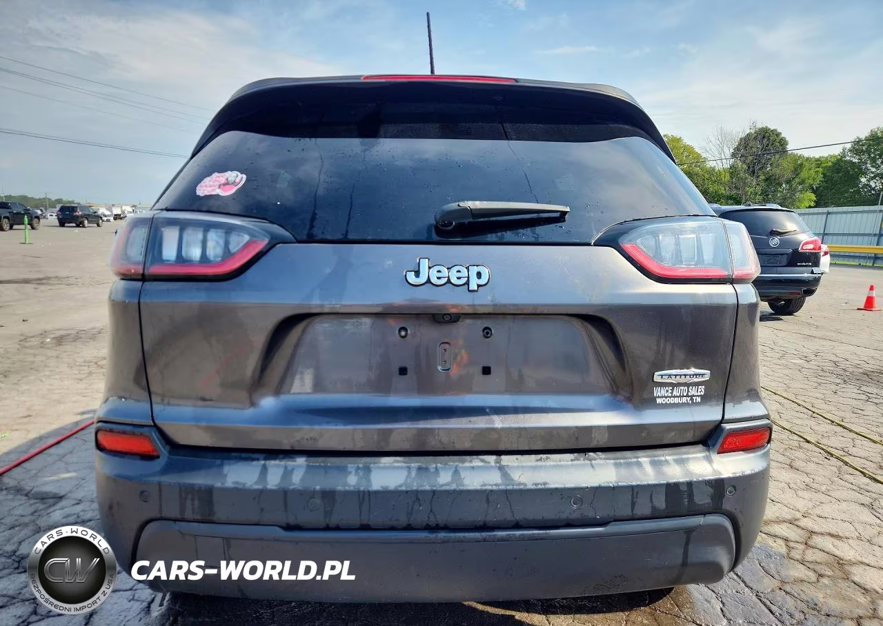 2019 Jeep Cherokee Latitude Plus VIN:1C4PJLLB3KD316630 - 6