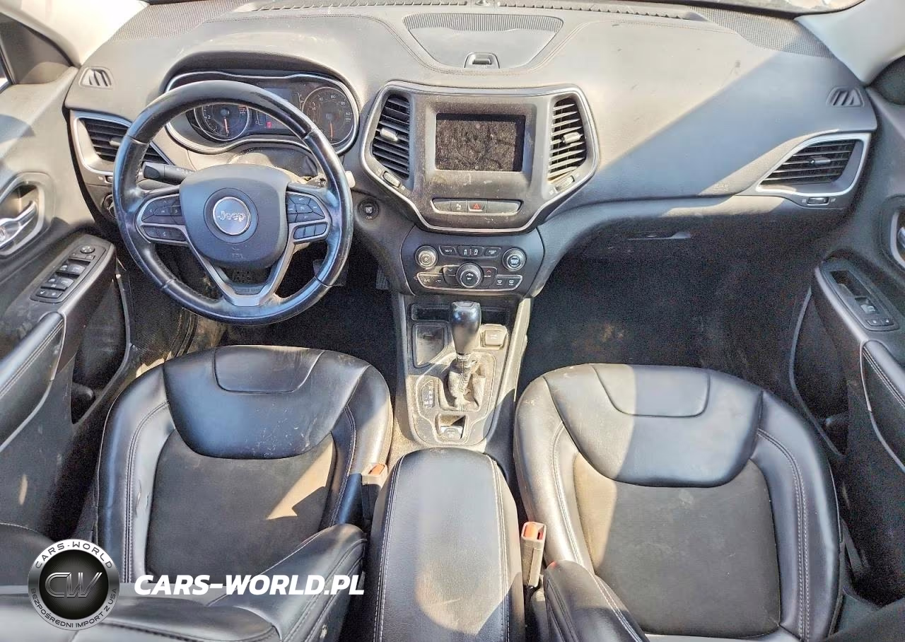2019 Jeep Cherokee Latitude Plus VIN:1C4PJLLB3KD316630 - 8
