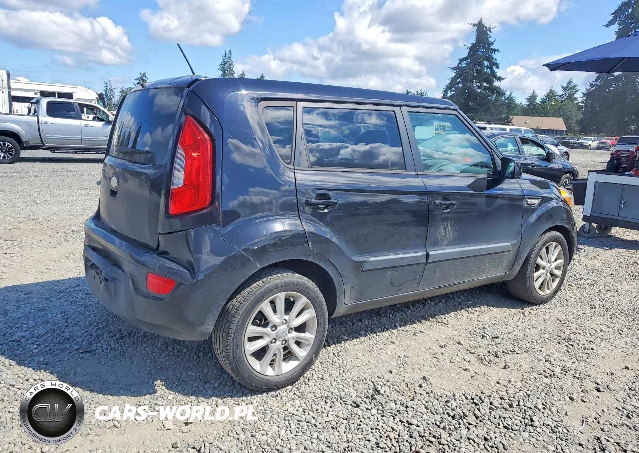 2013 Kia Soul Base VIN:KNDJT2A57D7636395 - 3