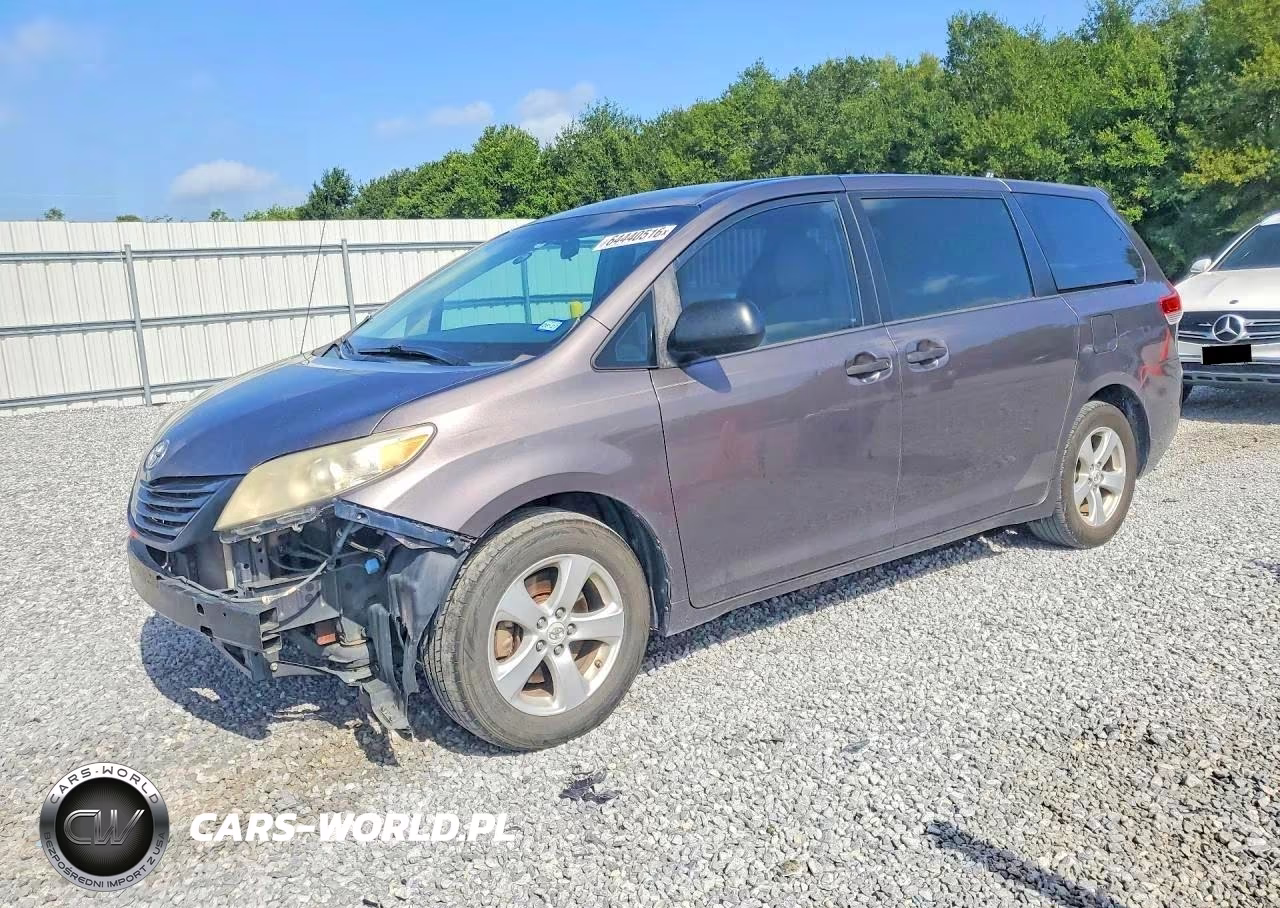 2012 Toyota Sienna Base 7-Passenger