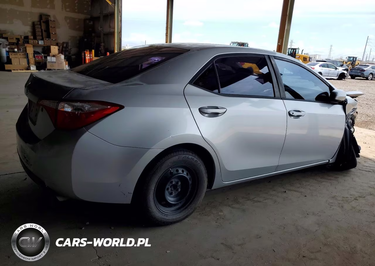 2015 Toyota Corolla L VIN:5YFBURHE5FP201876 - 3