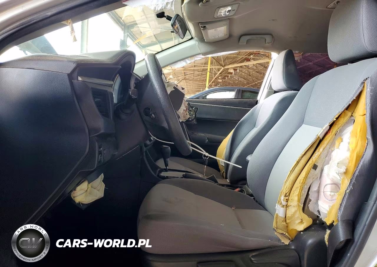 2015 Toyota Corolla L VIN:5YFBURHE5FP201876 - 7