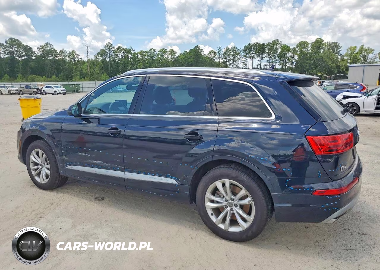 2017 Audi Q7 Premium VIN:WA1AHAF72HD044085 - 2