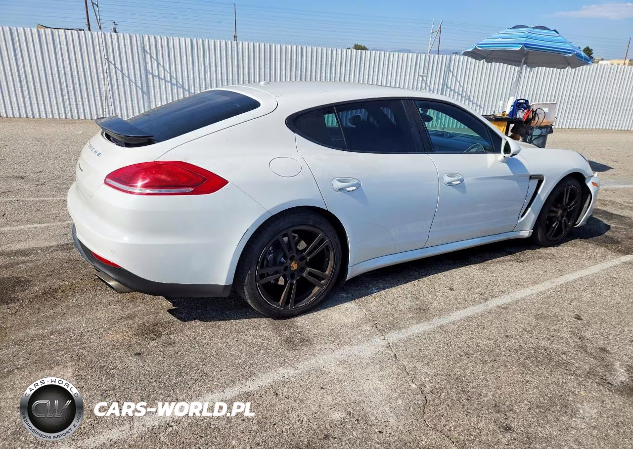 2015 Porsche Panamera 2 VIN:WP0AA2A75FL002455 - 3