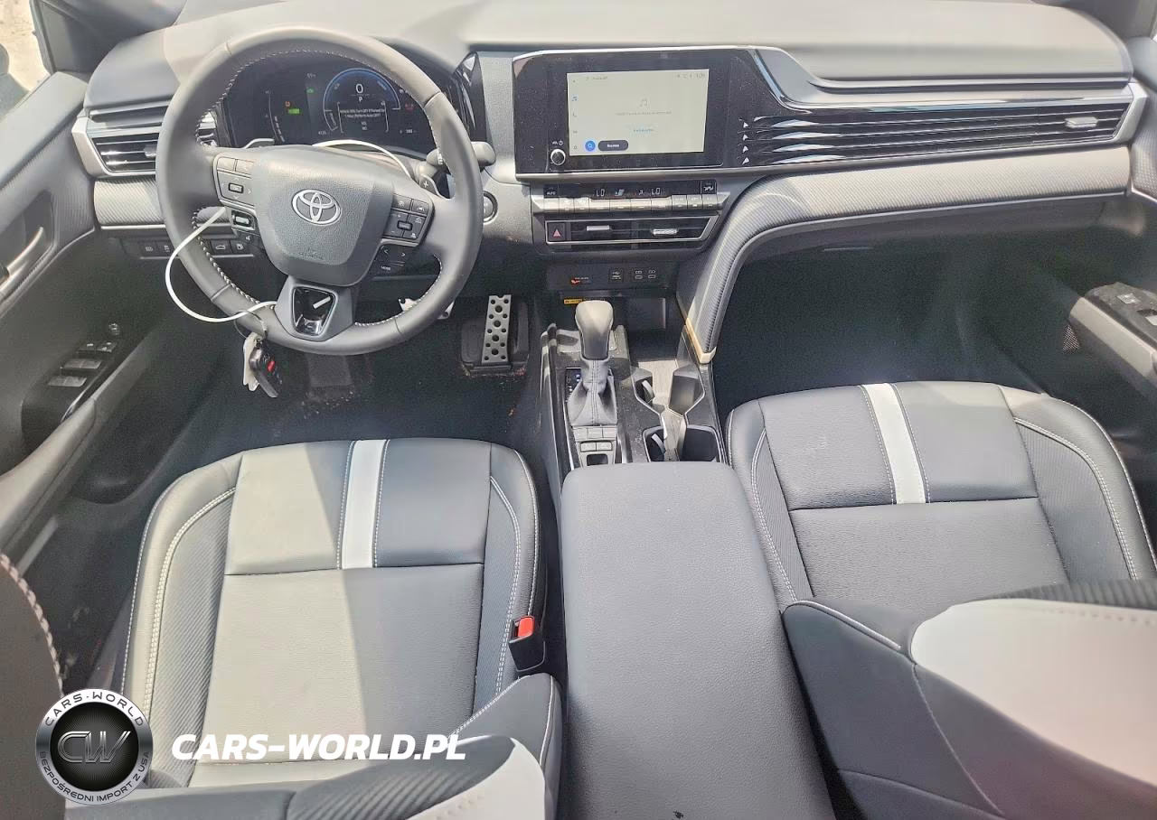 2026 Toyota Camry Se VIN:4T1DAACKXTU311767 - 8