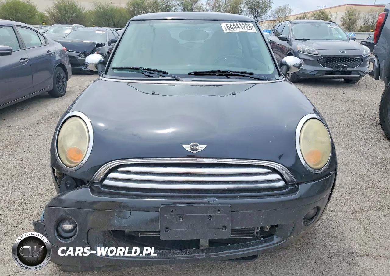 2008 Mini Cooper VIN:WMWMF33558TT67153 - 5