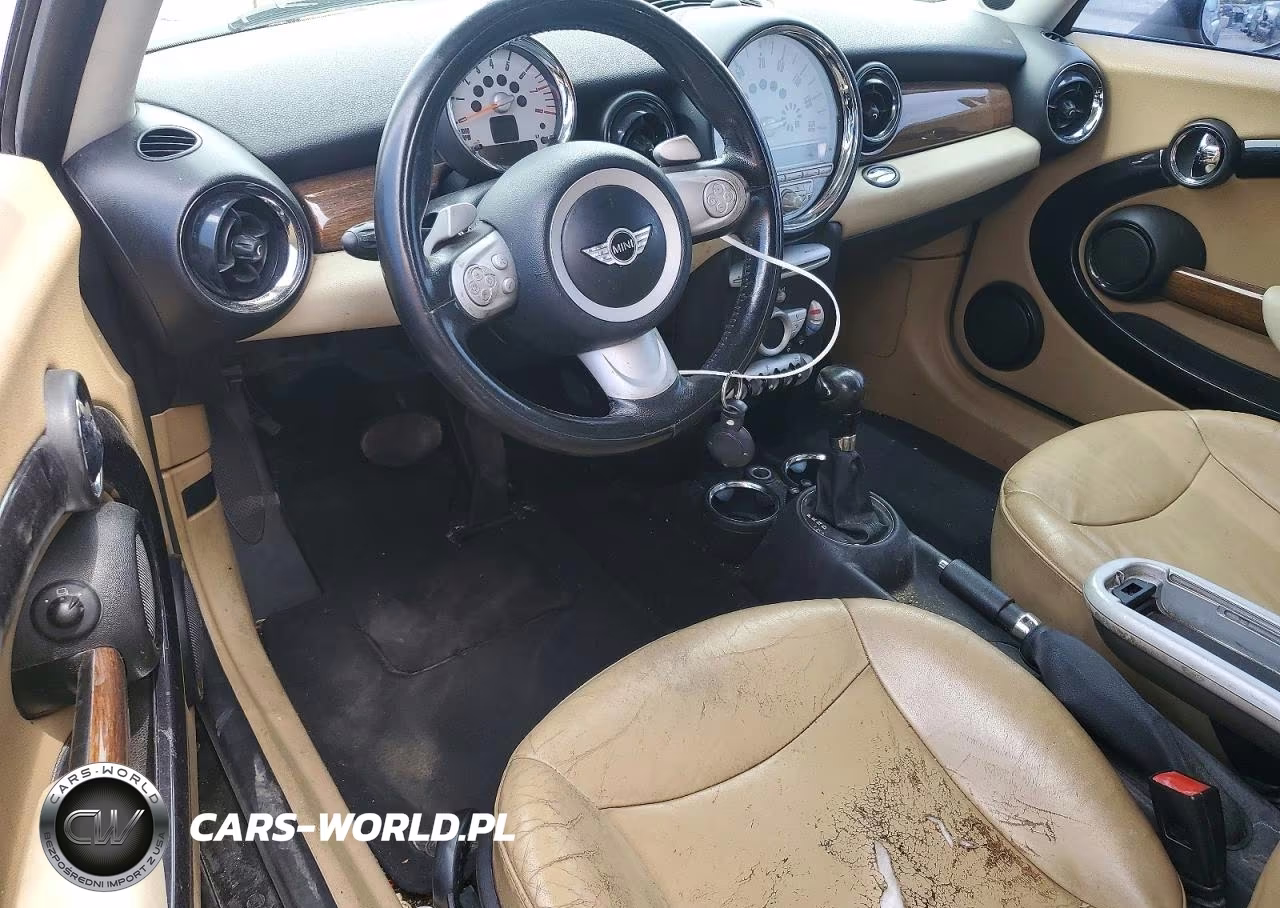 2008 Mini Cooper VIN:WMWMF33558TT67153 - 8
