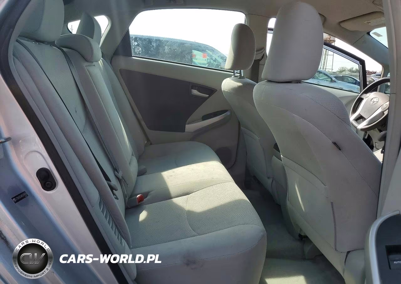 2011 Toyota Prius Two VIN:JTDKN3DU4B5309906 - 10