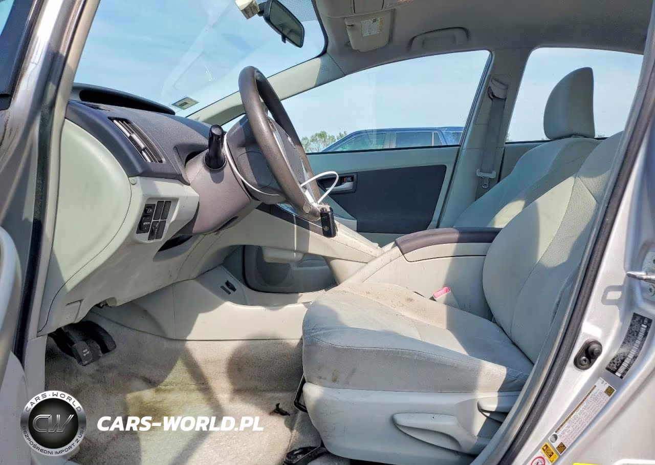 2011 Toyota Prius Two VIN:JTDKN3DU4B5309906 - 7