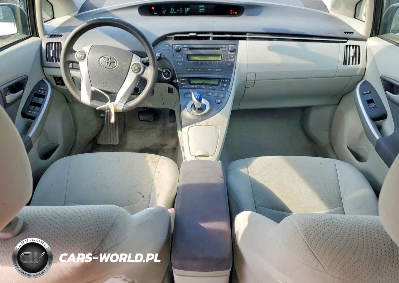 2011 Toyota Prius Two VIN:JTDKN3DU4B5309906 - 8