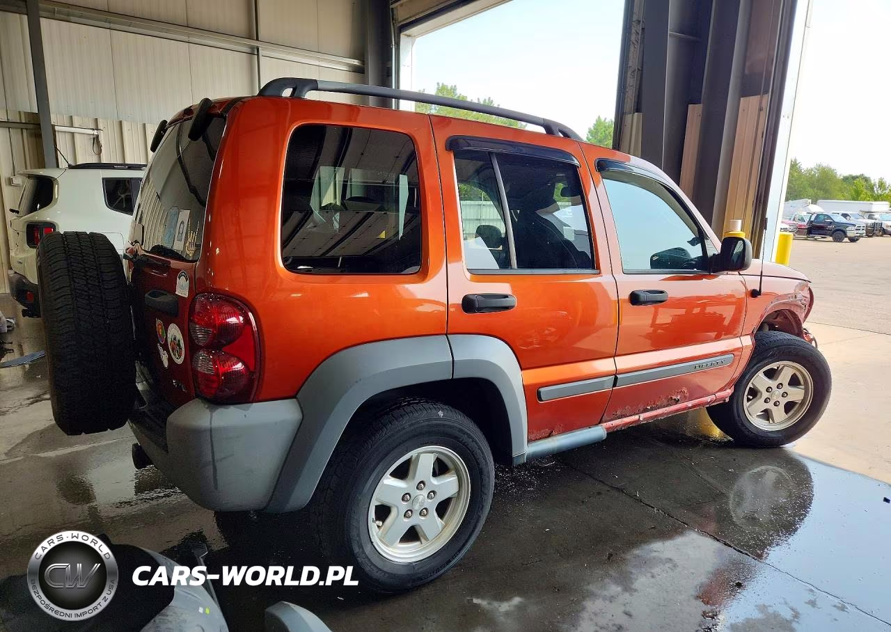 2005 Jeep Liberty Sport VIN:1J4GL48K45W600828 - 3