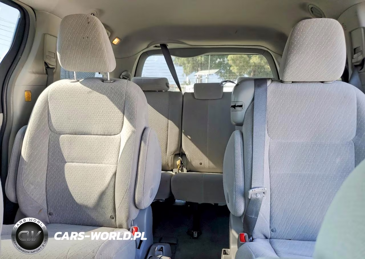 2012 Toyota Sienna Le VIN:5TDKK3DC1CS273183 - 10