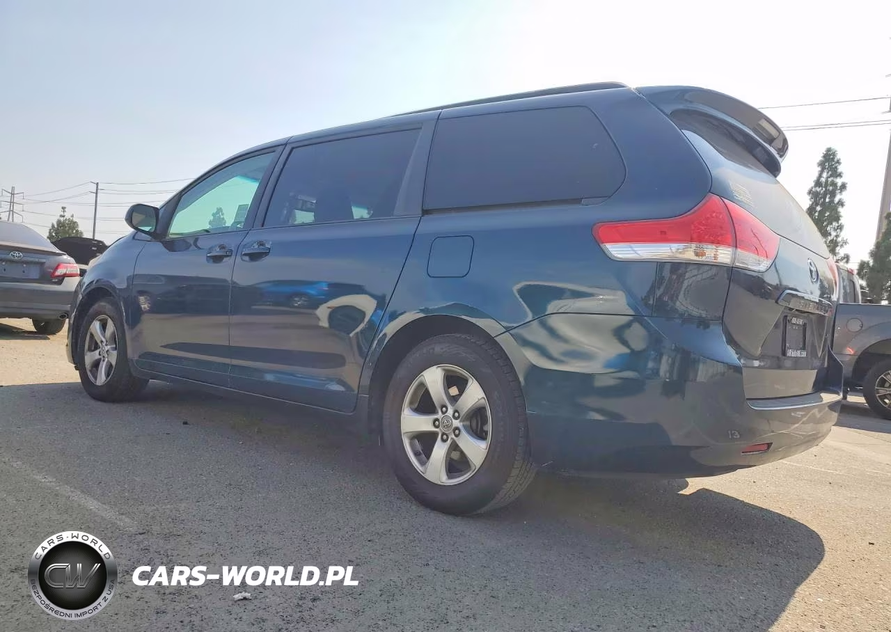 2012 Toyota Sienna Le VIN:5TDKK3DC1CS273183 - 2