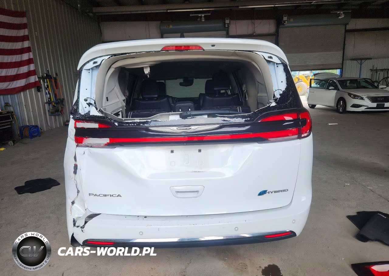 2024 Chrysler Pacifica Hybrid Select VIN:2C4RC1S75RR147139 - 6