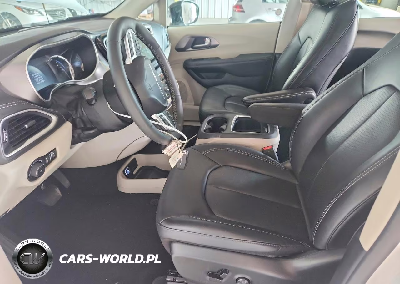 2024 Chrysler Pacifica Hybrid Select VIN:2C4RC1S75RR147139 - 7