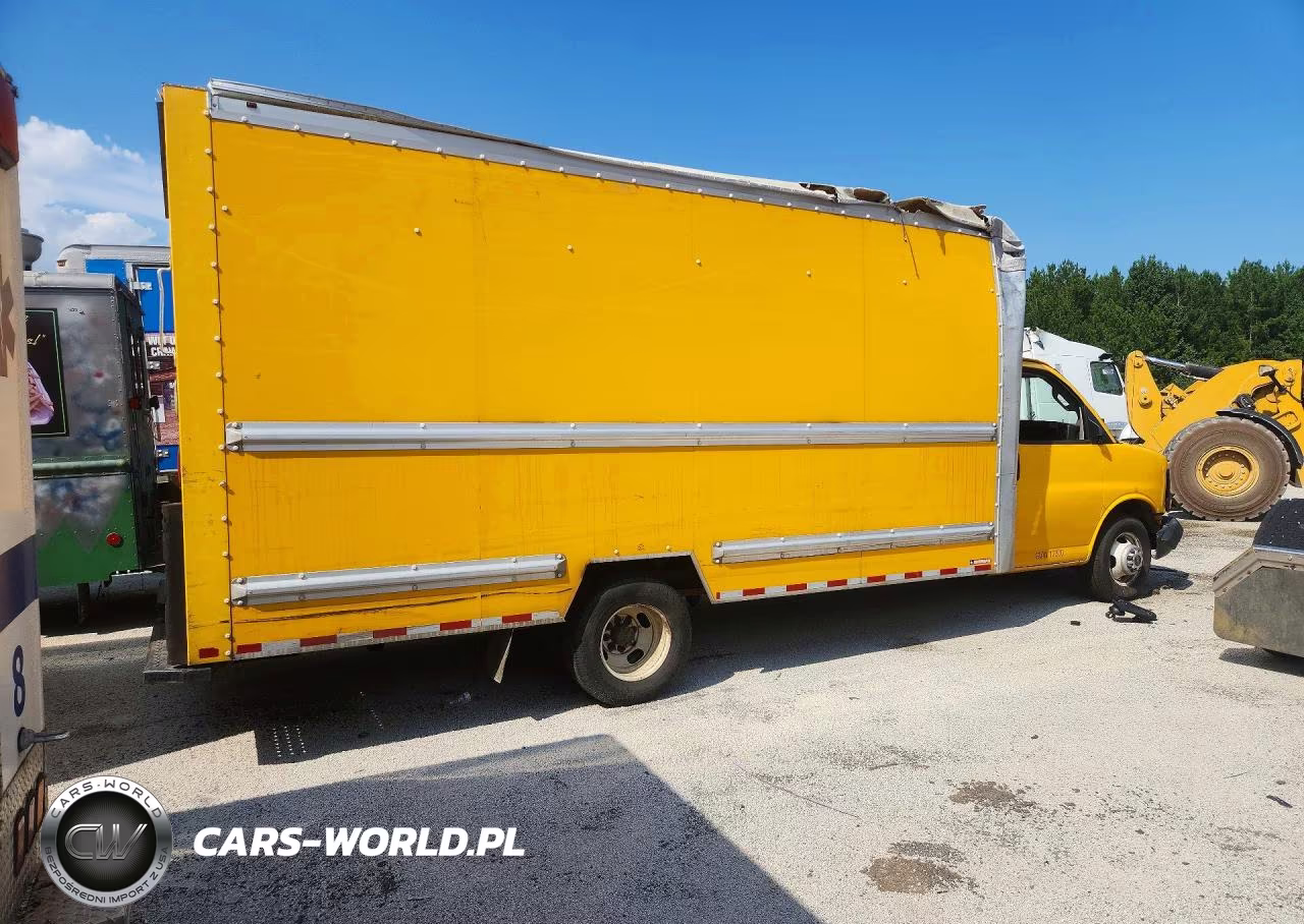 2016 GMC Savana Box Truck VIN:1GD37TCG7G1196456 - 3