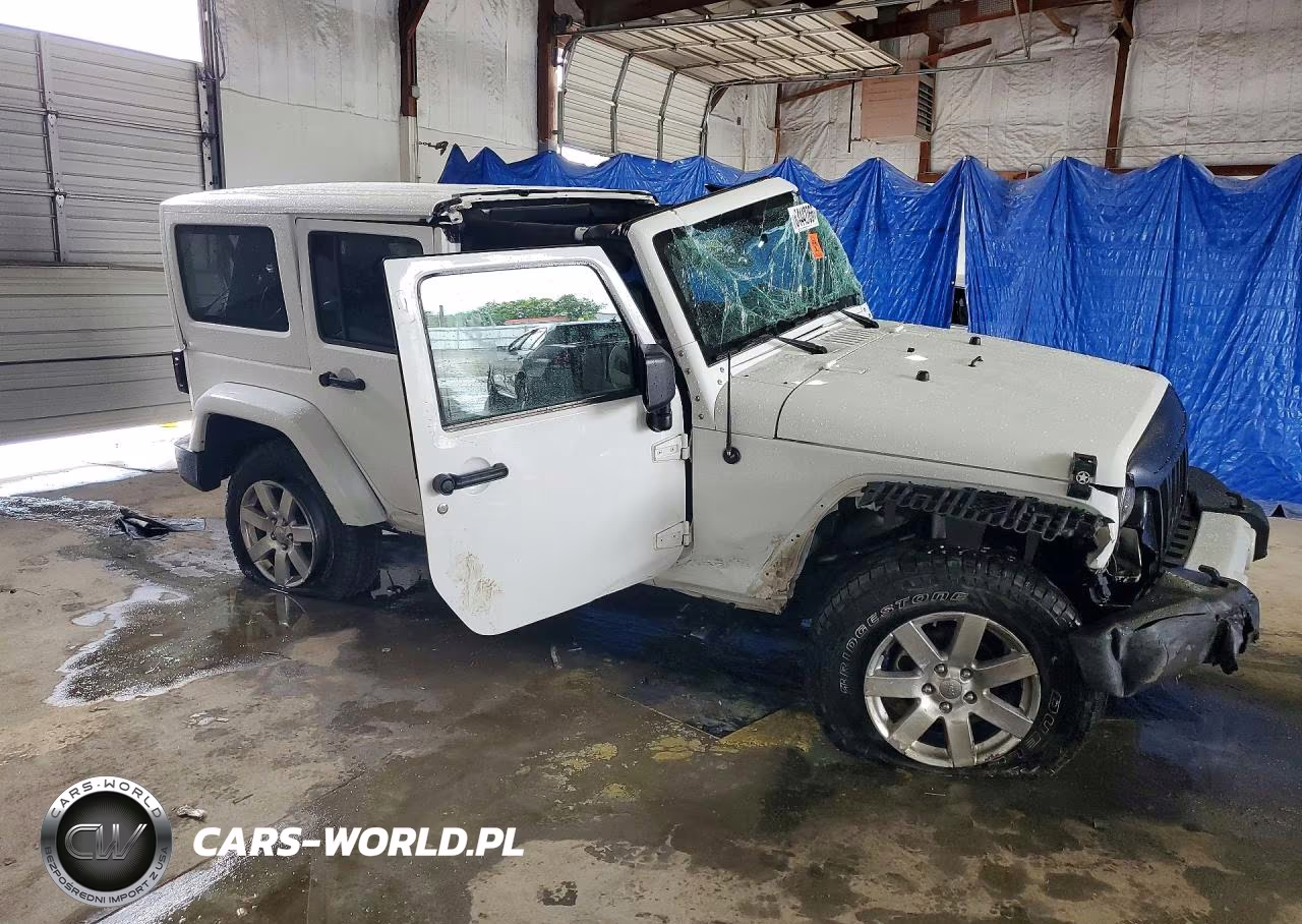 2012 Jeep Wrangler Unlimited Sahara VIN:1C4BJWEGXCL271343 - 4