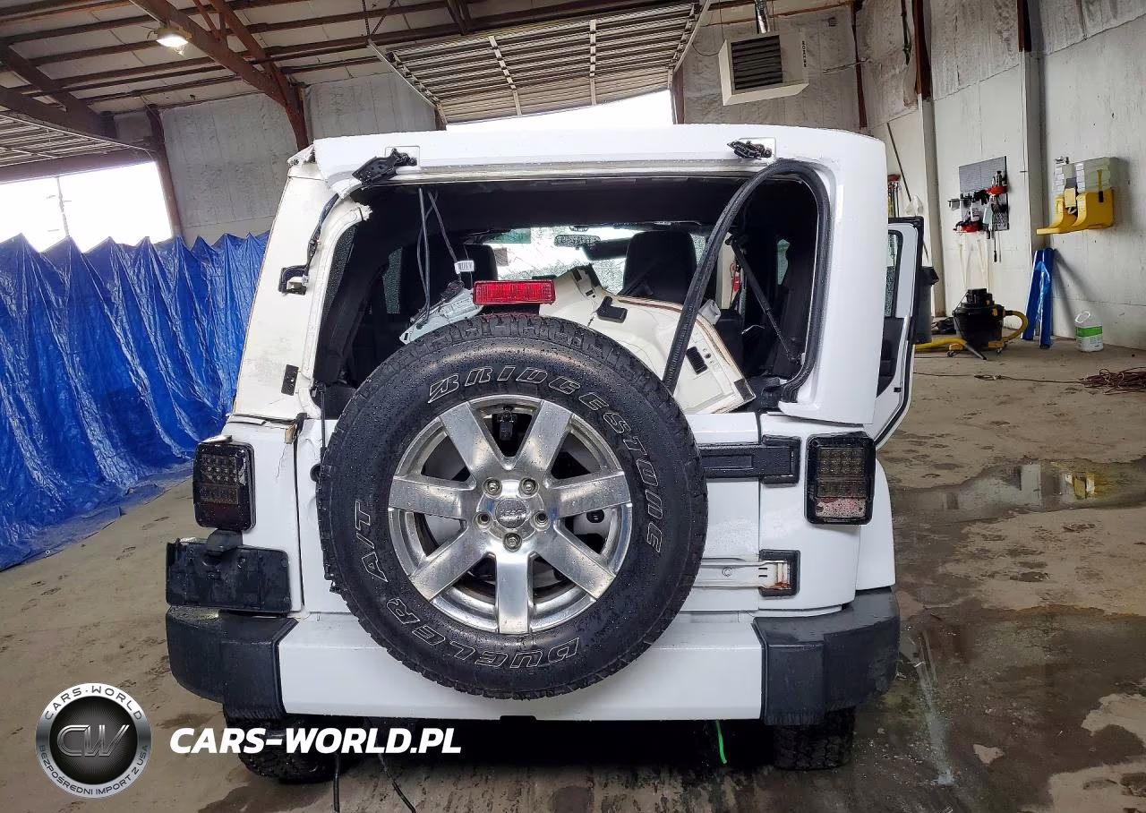 2012 Jeep Wrangler Unlimited Sahara VIN:1C4BJWEGXCL271343 - 6