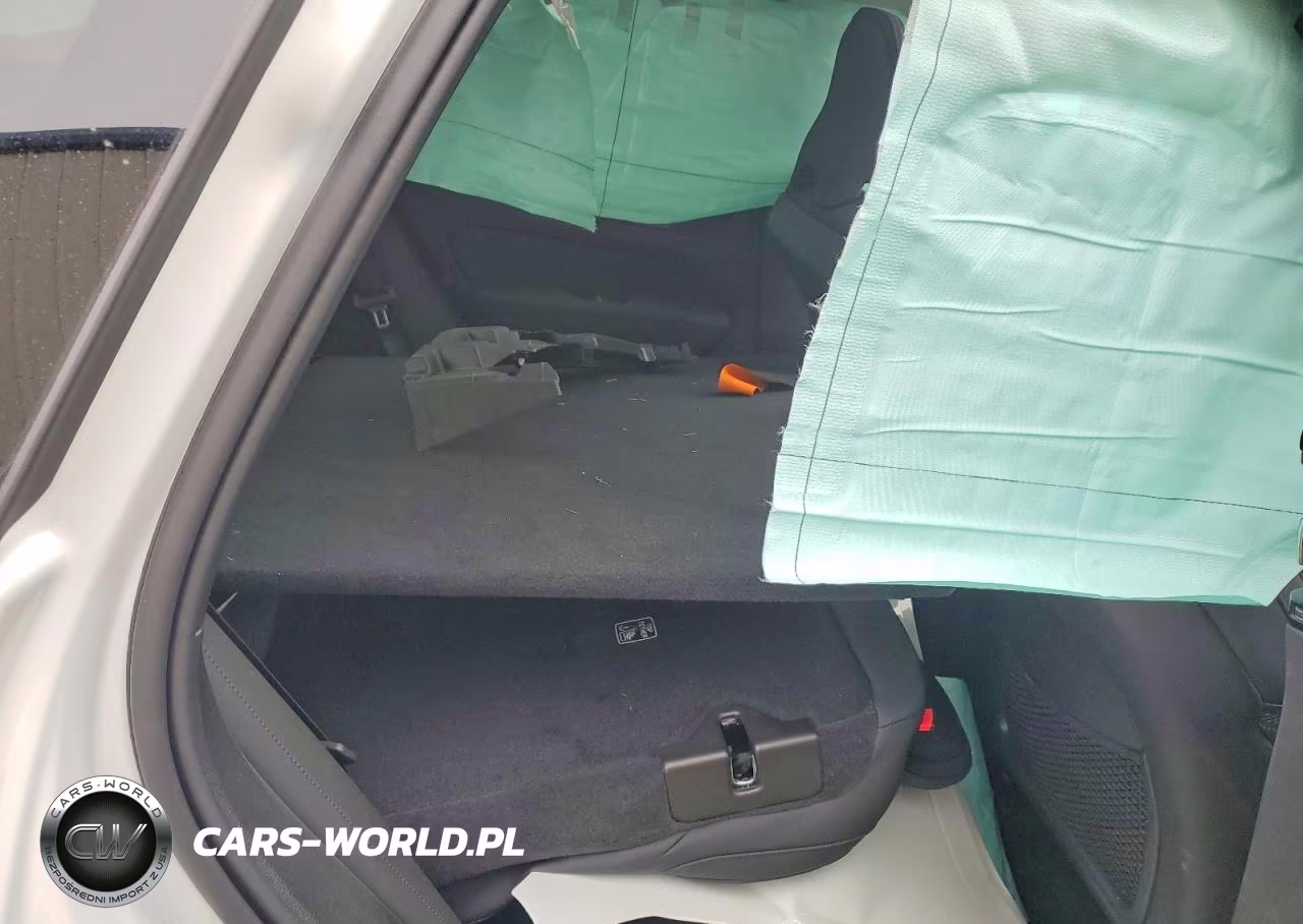 2026 Volvo Xc60 Plus VIN:YV4M12RC8T1492294 - 11