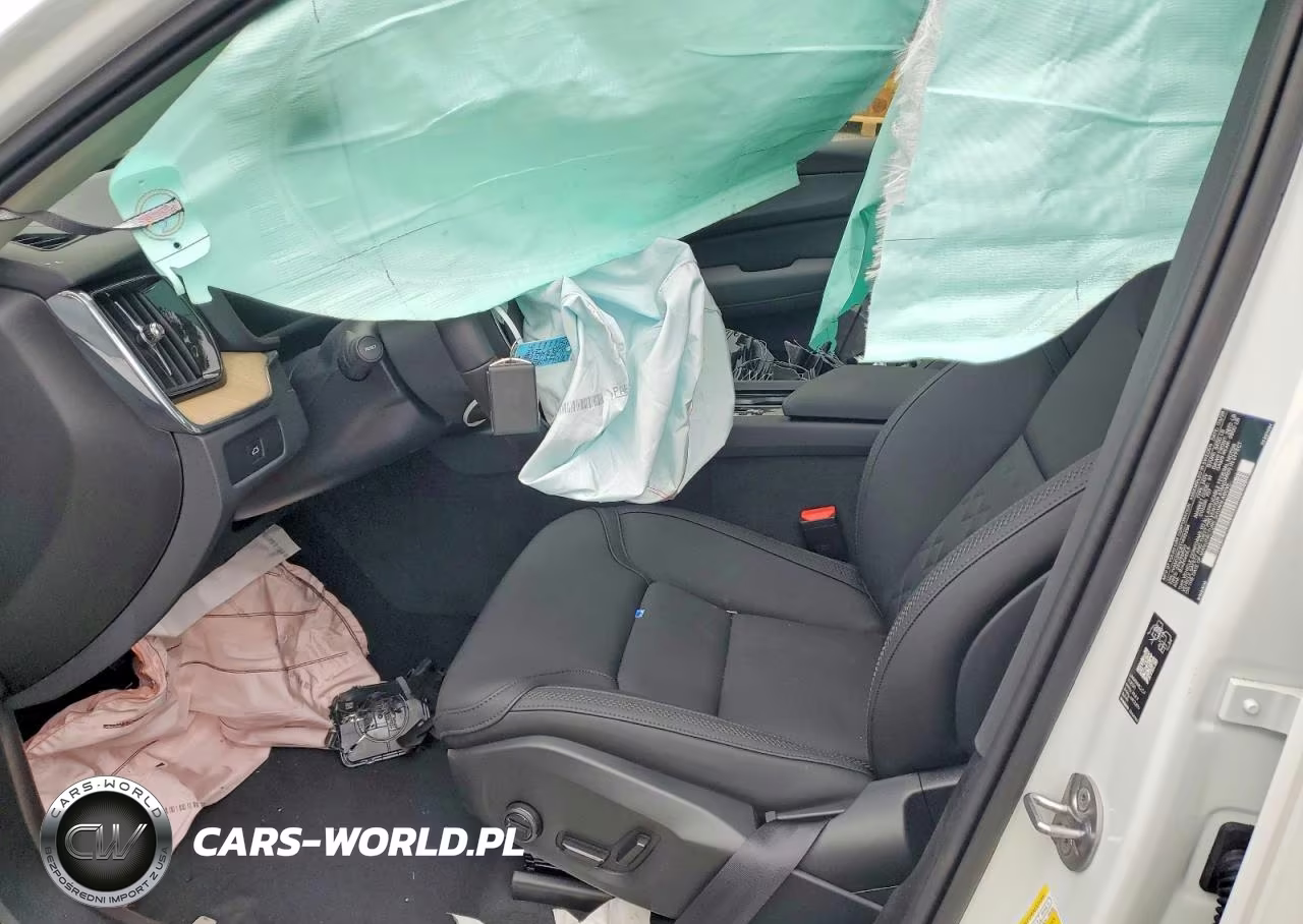 2026 Volvo Xc60 Plus VIN:YV4M12RC8T1492294 - 7