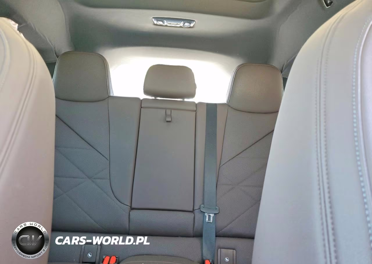 2023 BMW Ix xDrive50 VIN:WB523CF06PCL19822 - 10