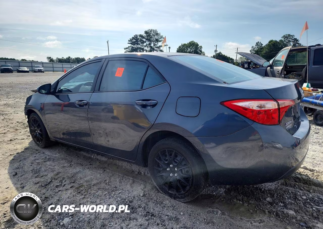2017 Toyota Corolla Le VIN:5YFBURHE1HP700130 - 2
