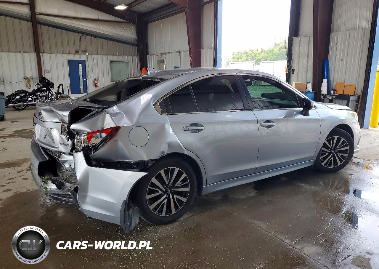 2018 Subaru Legacy 2.5I Premium VIN:4S3BNAC69J3011904 - 3