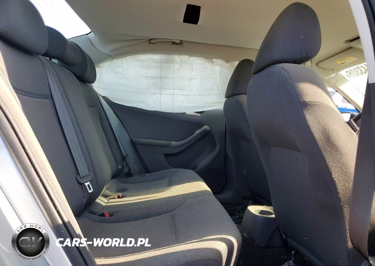 2011 Volkswagen Jetta Base VIN:3VW2K7AJ1BM010830 - 10
