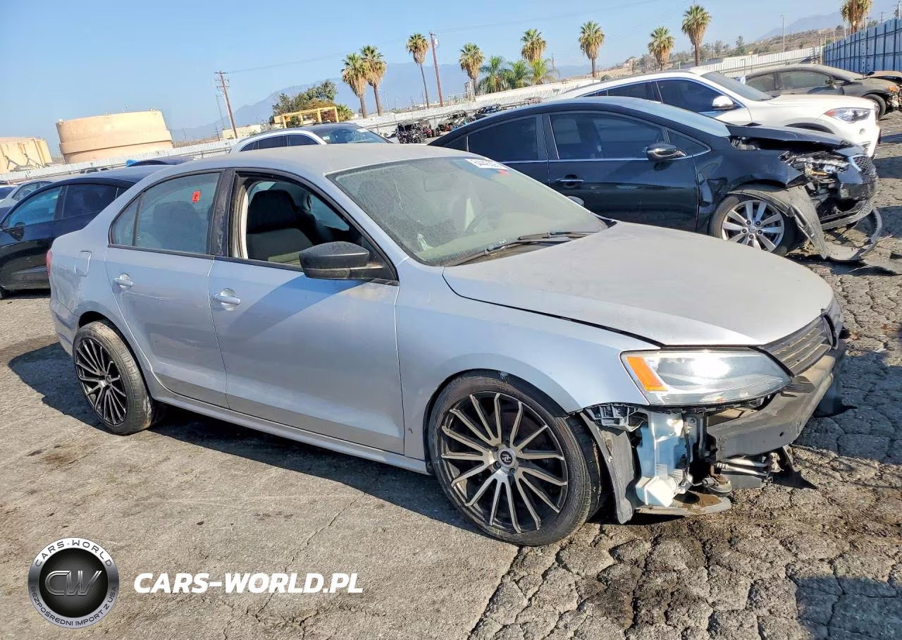 2011 Volkswagen Jetta Base VIN:3VW2K7AJ1BM010830 - 4