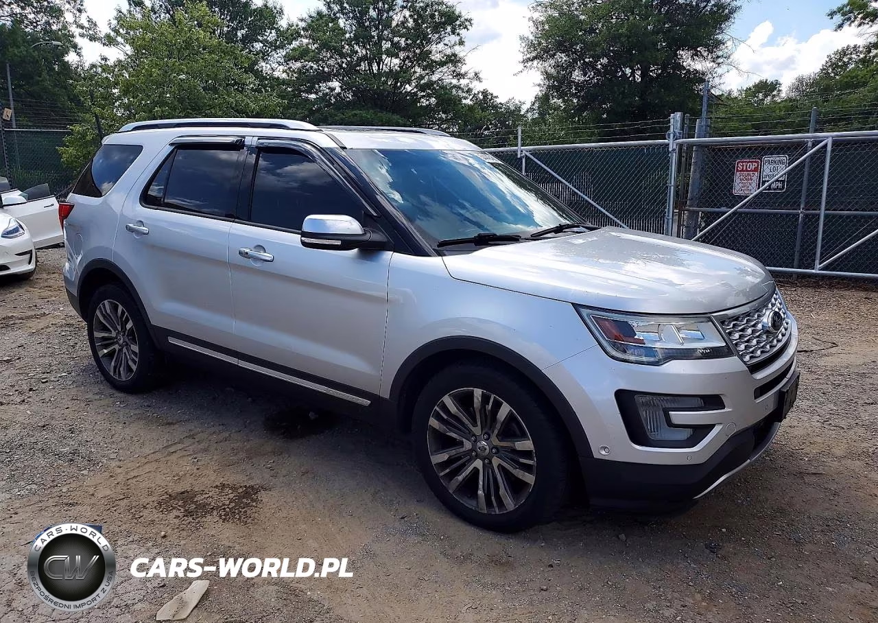 2016 Ford Explorer Platinum VIN:1FM5K8HT3GGD34033 - 4