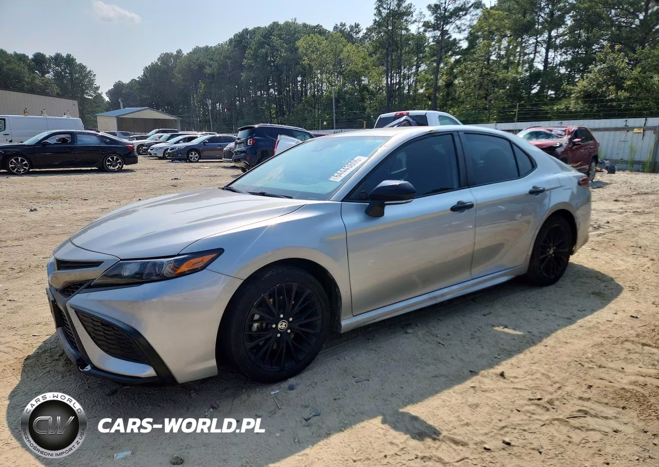 2022 Toyota Camry Hybrid Se Nightshade – zdjęcie 1 z 12