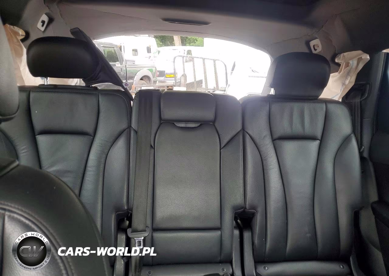 2017 Audi Q7 Premium Plus VIN:WA1LAAF74HD058518 - 10