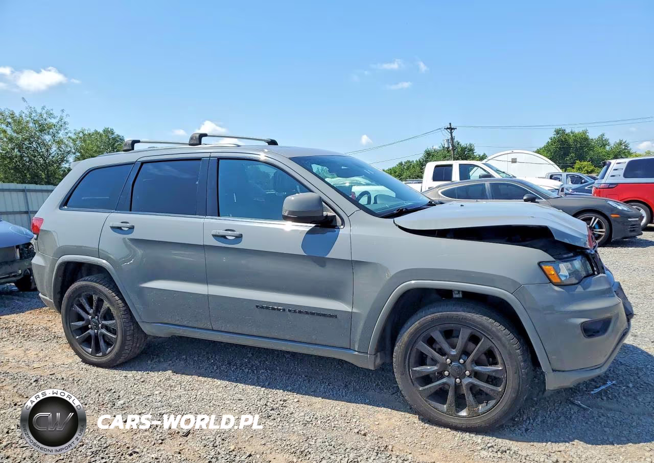 2019 Jeep Grand Cherokee Laredo VIN:1C4RJFAG9KC612105 - 4