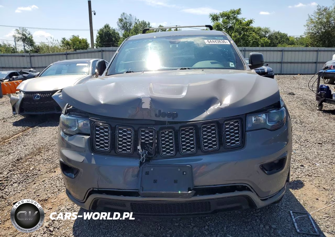 2019 Jeep Grand Cherokee Laredo VIN:1C4RJFAG9KC612105 - 5