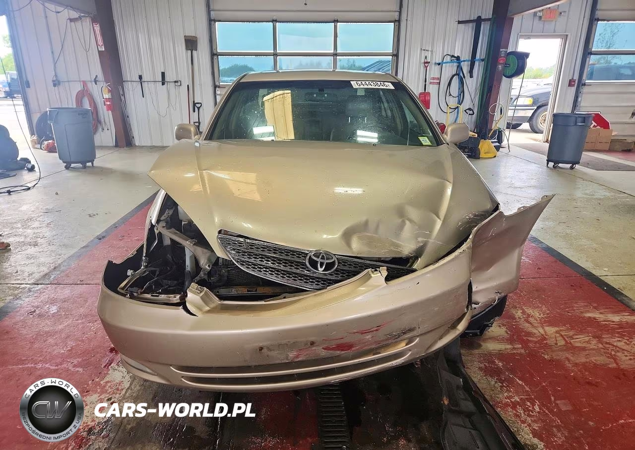 2002 Toyota Camry Se V6 VIN:4T1BF30K22U501327 - 5