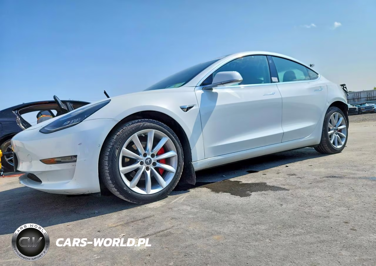 2020 Tesla Model 3