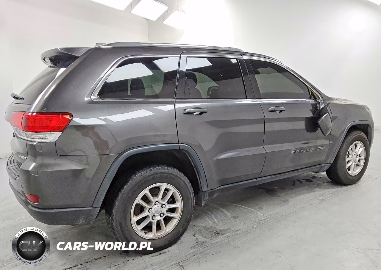 2019 Jeep Grand Cherokee Laredo VIN:1C4RJFAG6KC608206 - 3