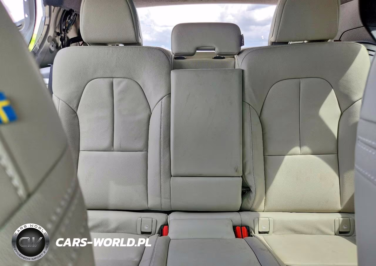 2019 Volvo Xc40 T5 Momentum VIN:YV4162XZ9K2020965 - 10